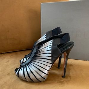 Alexander McQueen Blk/Silver Sexy Open Toe Bootie
